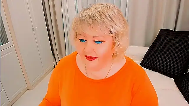 BIGTITSBBW online show from April 25, 2026, 1:36 pm