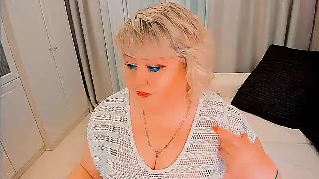 BIGTITSBBW online show from April 26, 2026, 7:00 pm