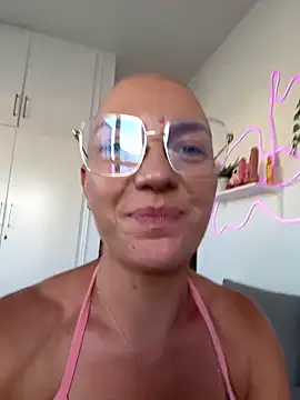 PaulinaSchubert1 online show from May 11, 2026, 2:45 pm