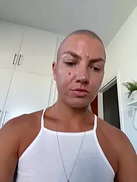 PaulinaSchubert1 online show from May 21, 2026, 1:07 pm
