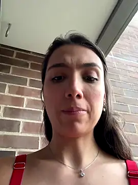 Snapshot of AnnaCastillo_ chatting on November 10, 2025, 10:20 pm AnnaCastillo online show from November 10, 2025, 10:20 pm