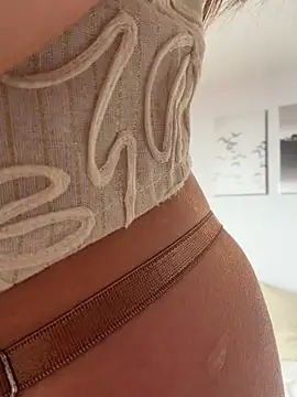 AnnaCastillo  online show from June 26, 2026, 8:13 pm