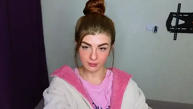 Snapshot of _comefeelme_ chatting on February 6, 2025, 3:06 am comefeelme online show from February 6, 2025, 3:06 am