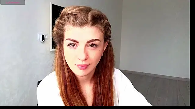  comefeelme  online show from March 10, 2025, 7:32 am