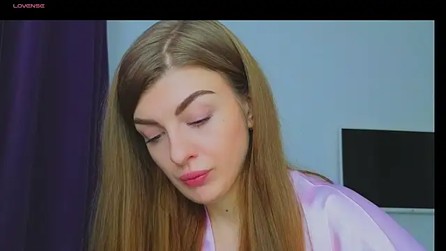 Snapshot of _comefeelme_ chatting on March 21, 2025, 5:32 am comefeelme online show from March 21, 2025, 5:32 am