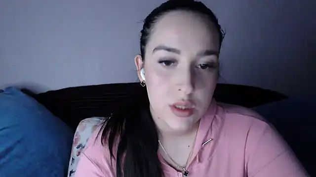 Snapshot of vitalina_freedom chatting on November 8, 2025, 2:06 pm vitalina freedom online show from November 8, 2025, 2:06 pm