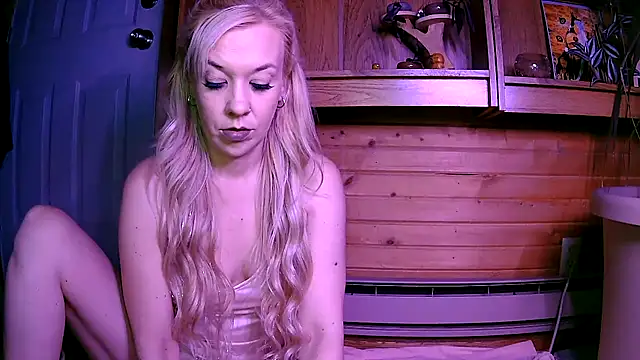 lyra rose online show from March 16, 2025, 5:36 am