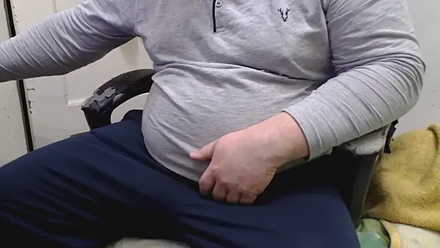 Snapshot of tipko123 chatting on January 12, 2025, 6:59 pm tipko123 online show from January 12, 2025, 6:59 pm