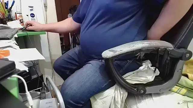 Snapshot of tipko123 chatting on October 2, 2025, 1:51 pm tipko123 online show from October 2, 2025, 1:51 pm