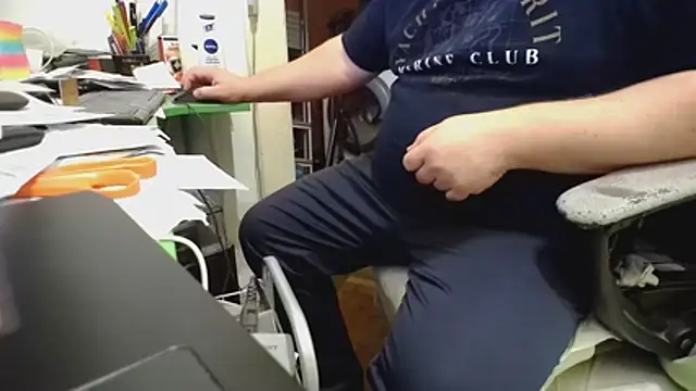 Snapshot of tipko123 chatting on October 13, 2025, 2:17 pm tipko123 online show from October 13, 2025, 2:17 pm