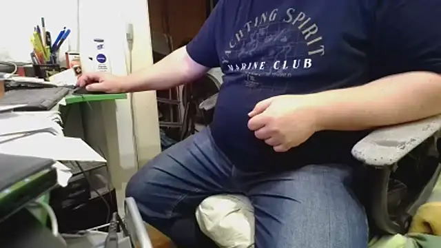 Snapshot of tipko123 chatting on October 29, 2025, 3:58 pm tipko123 online show from October 29, 2025, 3:58 pm