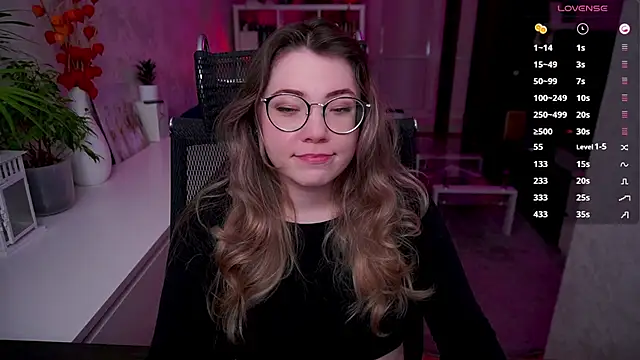 RemyCute online show from April 26, 2026, 3:42 pm