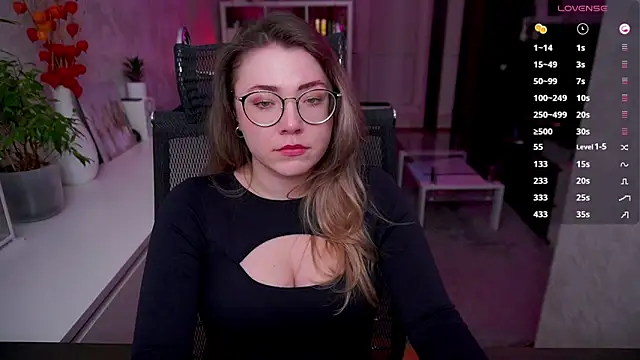 RemyCute online show from April 29, 2026, 7:53 pm