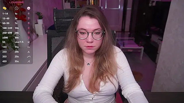 Snapshot of RemyCute chatting on June 7, 2026, 11:14 am RemyCute online show from June 7, 2026, 11:14 am
