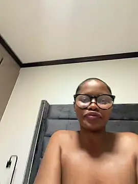 Snapshot of Neelo-Smith chatting on May 27, 2026, 7:44 pm Neelo-Smith online show from May 27, 2026, 7:44 pm