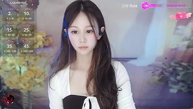 Snapshot of Aimee-520 chatting on February 17, 2025, 1:32 pm Aimee-520 online show from February 17, 2025, 1:32 pm