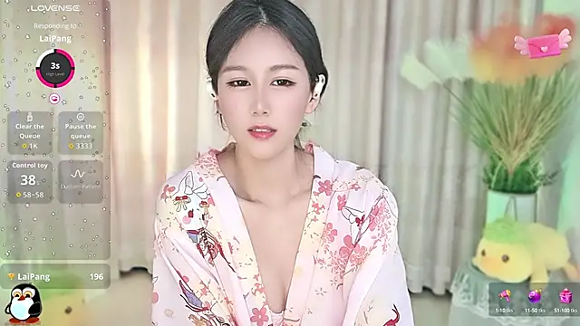 Snapshot of Aimee-520 chatting on September 10, 2025, 12:10 am Aimee-520 online show from September 10, 2025, 12:10 am