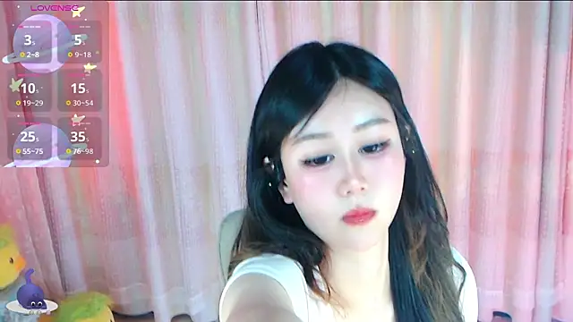 Aimee-520 online show from April 30, 2026, 6:53 am