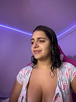 Snapshot of Alicia_Ruiz chatting on June 11, 2026, 8:18 pm Alicia Ruiz online show from June 11, 2026, 8:18 pm