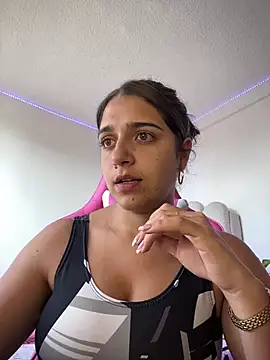 Snapshot of Alicia_Ruiz chatting on July 1, 2026, 8:08 pm Alicia Ruiz online show from July 1, 2026, 8:08 pm