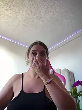 Snapshot of Alicia_Ruiz chatting on July 29, 2026, 8:07 pm Alicia Ruiz online show from July 29, 2026, 8:07 pm