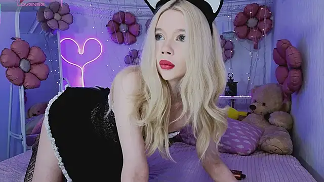 Snapshot of Lollita_Lewis chatting on April 4, 2026, 6:05 pm Lollita Lewis online show from April 4, 2026, 6:05 pm