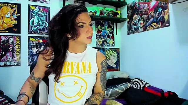 Snapshot of dariell_smokesexx chatting on May 3, 2026, 10:32 am dariell smokesexx online show from May 3, 2026, 10:32 am