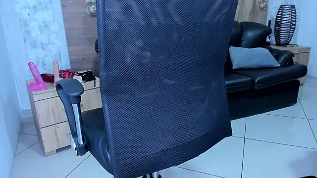 Snapshot of camilleDiaz16 chatting on March 20, 2025, 10:18 pm camilleDiaz16 online show from March 20, 2025, 10:18 pm