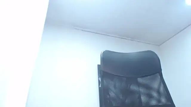 Snapshot of camilleDiaz16 chatting on March 28, 2026, 8:30 pm camilleDiaz16 online show from March 28, 2026, 8:30 pm