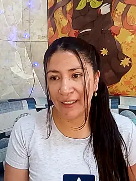 nammy  dirtyhott online show from September 12, 2025, 2:39 pm