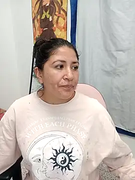 Snapshot of nammy__dirtyhott chatting on April 15, 2026, 4:25 pm nammy dirtyhott online show from April 15, 2026, 4:25 pm