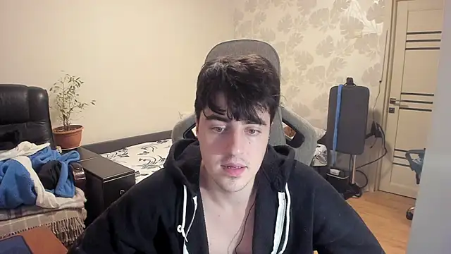 Snapshot of Knuckles17 chatting on December 16, 2025, 1:54 am Knuckles17 online show from December 16, 2025, 1:54 am