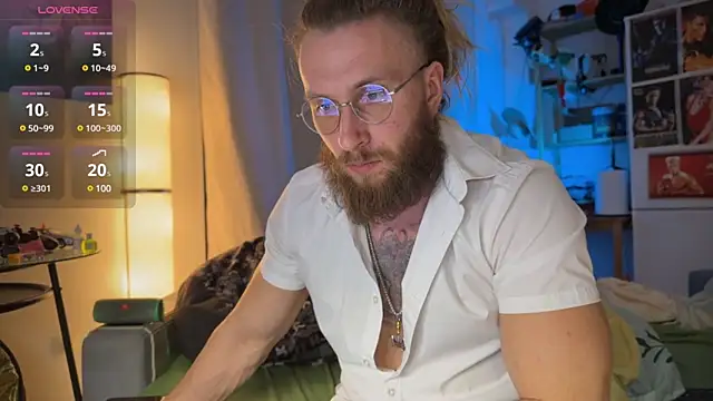 Snapshot of rusbigpaul chatting on March 9, 2025, 6:00 pm rusbigpaul online show from March 9, 2025, 6:00 pm