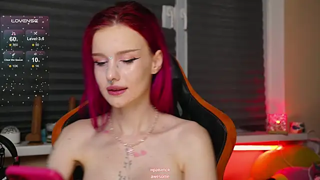 BlueCherryy online show from September 22, 2025, 6:43 pm