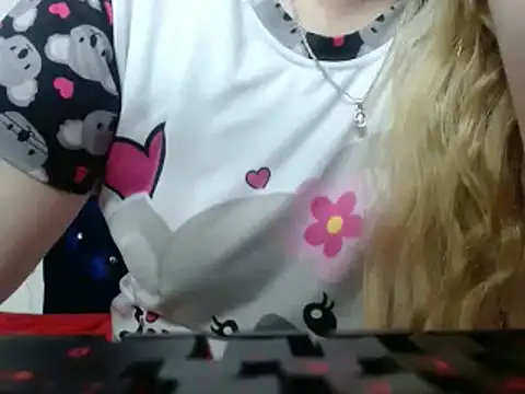 Snapshot of 69liamilk69 chatting on December 29, 2024, 3:22 am 69liamilk69 online show from December 29, 2024, 3:22 am