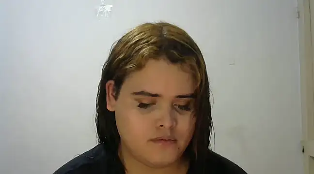 Snapshot of antonellasex1998 chatting on December 12, 2024, 6:25 am antonellasex1998 online show from December 12, 2024, 6:25 am