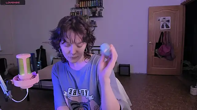 cyber whore  online show from September 29, 2025, 2:55 pm