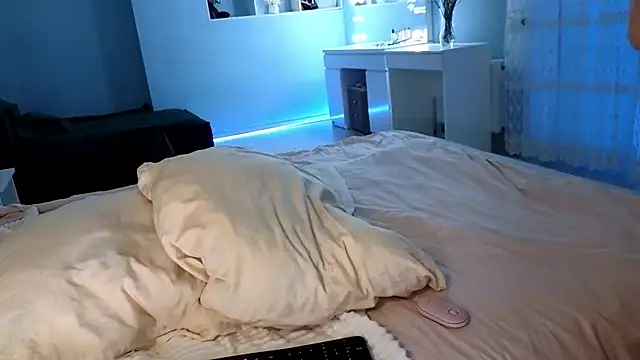 Snapshot of MissSiona chatting on December 16, 2024, 10:50 am MissSiona online show from December 16, 2024, 10:50 am