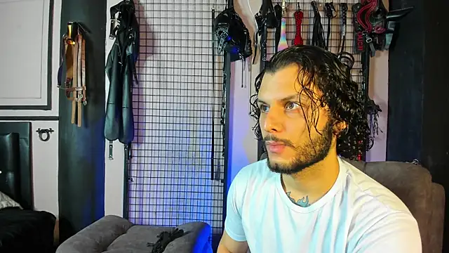 Twisted Fantasy online show from February 12, 2025, 12:12 pm