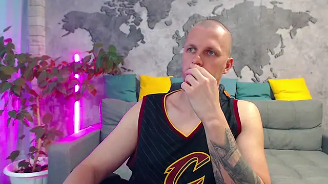 VikingChrisss online show from July 17, 2026, 10:44 am