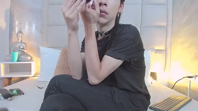 Hecatee 77 online show from September 15, 2025, 8:31 pm