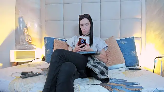 Hecatee 77 online show from October 14, 2025, 8:09 pm