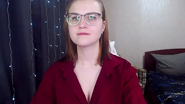 Snapshot of MissBrightShine chatting on February 16, 2025, 4:21 pm MissBrightShine online show from February 16, 2025, 4:21 pm