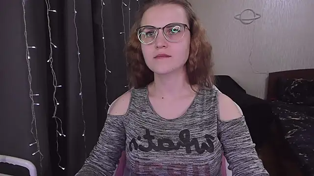 Snapshot of MissBrightShine chatting on March 12, 2025, 12:26 pm MissBrightShine online show from March 12, 2025, 12:26 pm