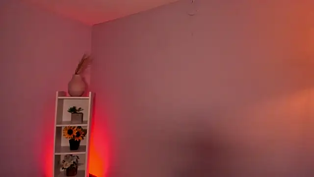 Snapshot of _aish_a_ chatting on March 20, 2025, 7:04 pm aish a online show from March 20, 2025, 7:04 pm