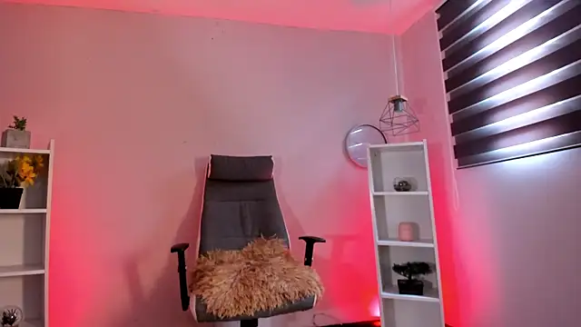 Snapshot of _aish_a_ chatting on November 15, 2025, 7:10 pm aish a online show from November 15, 2025, 7:10 pm