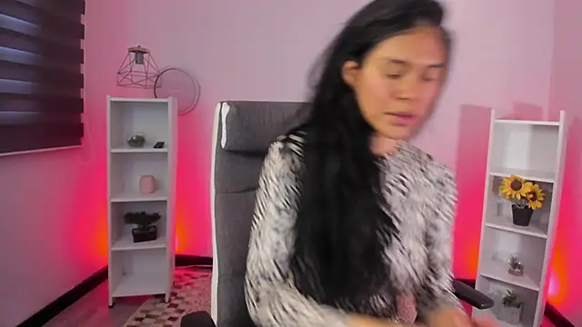 Snapshot of _aish_a_ chatting on November 21, 2025, 7:12 pm aish a online show from November 21, 2025, 7:12 pm