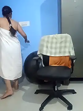 Snapshot of SANJU5888 chatting on December 17, 2025, 5:08 pm SANJU5888 online show from December 17, 2025, 5:08 pm