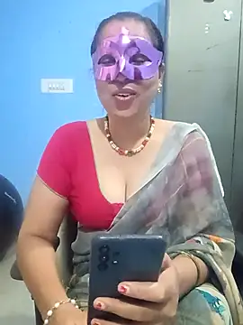 Snapshot of SANJU5888 chatting on December 18, 2025, 5:41 pm SANJU5888 online show from December 18, 2025, 5:41 pm