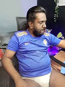 Rayansmith  online show from October 16, 2025, 9:16 pm